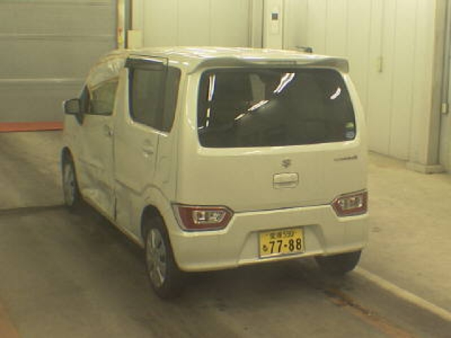 Import and buy SUZUKI WAGON R 2017 from Japan to Nairobi, Kenya