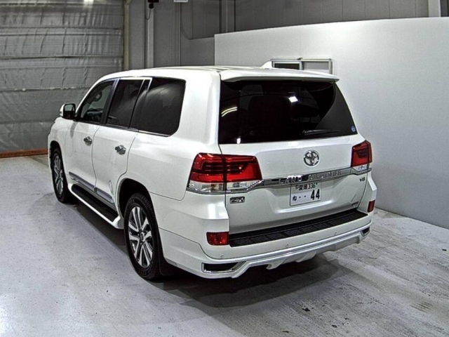 Import and buy TOYOTA LAND CRUISER 2018 from Japan to Nairobi, Kenya