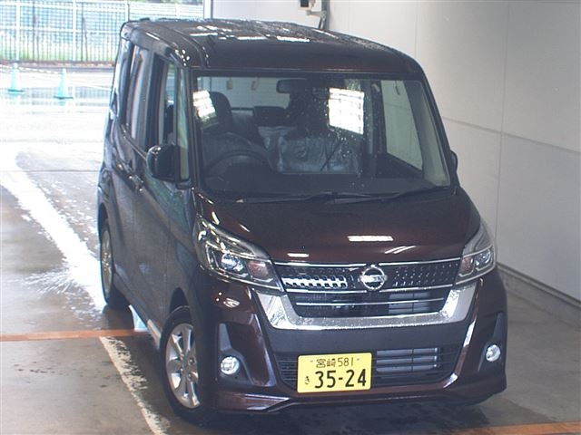 Import and buy NISSAN DAYZ ROOX 2018 from Japan to Nairobi, Kenya