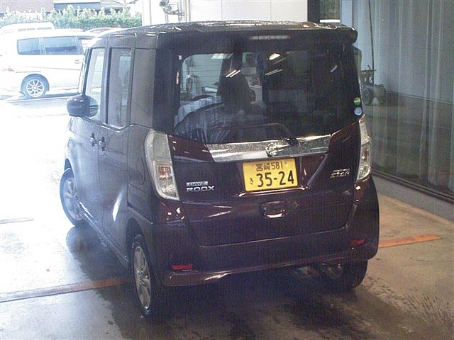 Import and buy NISSAN DAYZ ROOX 2018 from Japan to Nairobi, Kenya