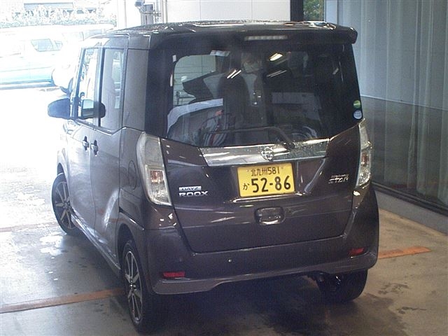 Import and buy NISSAN DAYZ ROOX 2018 from Japan to Nairobi, Kenya