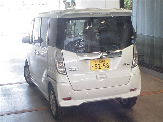 Import and buy NISSAN DAYZ ROOX 2018 from Japan to Nairobi, Kenya