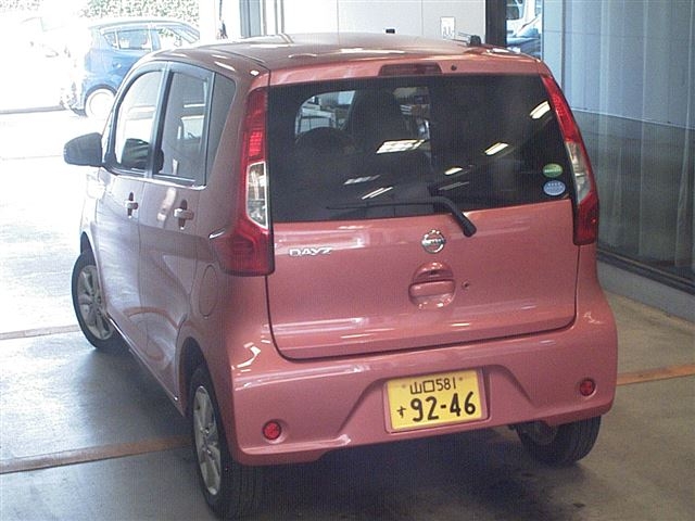 Import and buy NISSAN DAYZ 2018 from Japan to Nairobi, Kenya