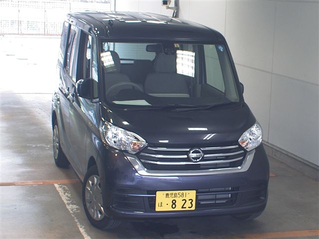 Import and buy NISSAN DAYZ ROOX 2018 from Japan to Nairobi, Kenya
