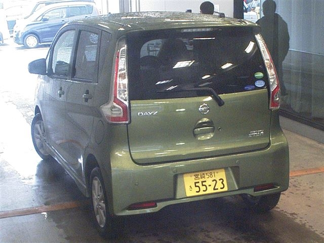 Import and buy NISSAN DAYZ 2018 from Japan to Nairobi, Kenya