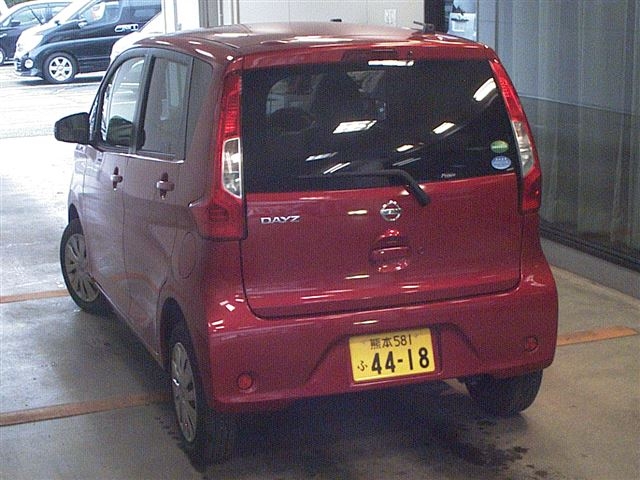 Import and buy NISSAN DAYZ 2018 from Japan to Nairobi, Kenya