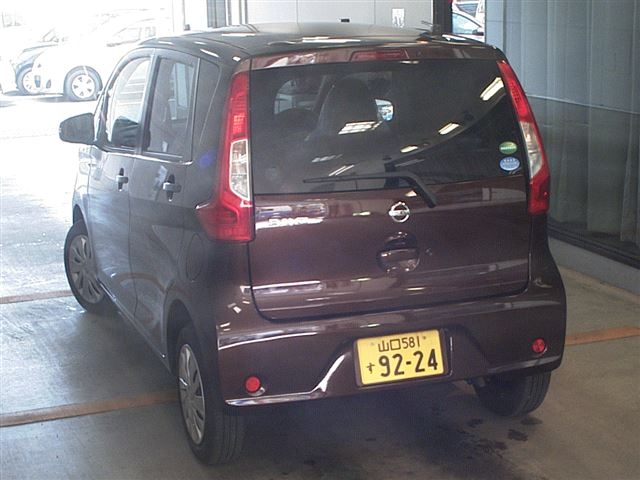 Import and buy NISSAN DAYZ 2018 from Japan to Nairobi, Kenya