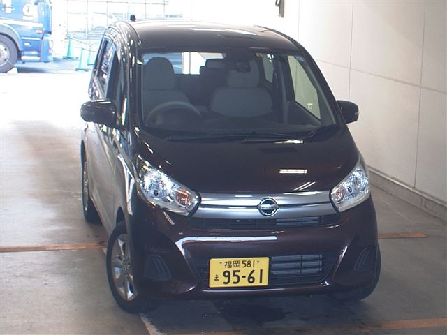 Import and buy NISSAN DAYZ 2018 from Japan to Nairobi, Kenya