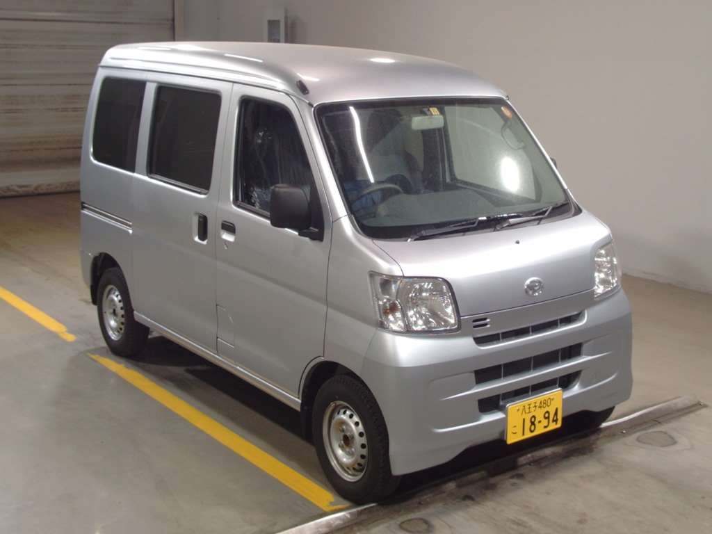 Import and buy DAIHATSU HIJET VAN 2017 from Japan to Nairobi, Kenya