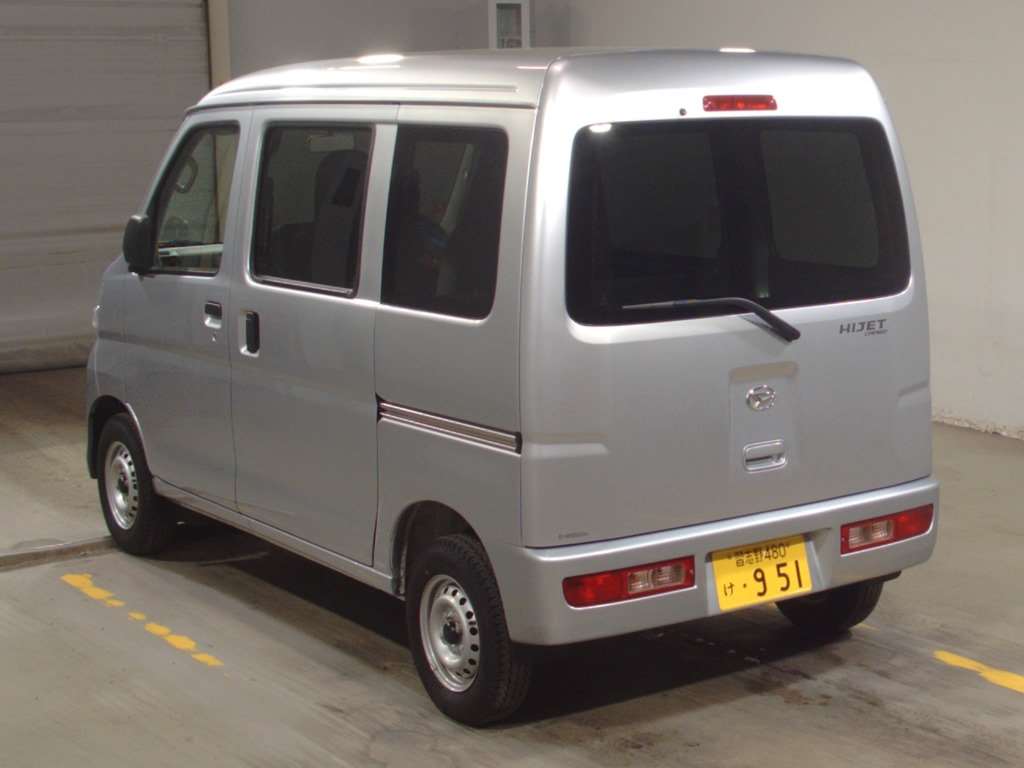 Import and buy DAIHATSU HIJET VAN 2017 from Japan to Nairobi, Kenya