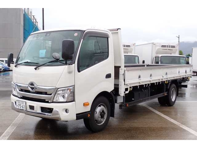 Import and buy HINO DUTRO 2021 from Japan to Nairobi, Kenya