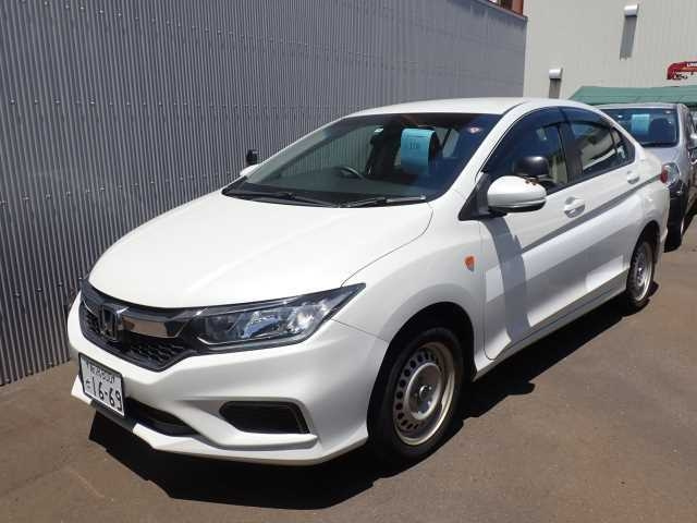 Import and buy HONDA GRACE 2020 from Japan to Nairobi, Kenya