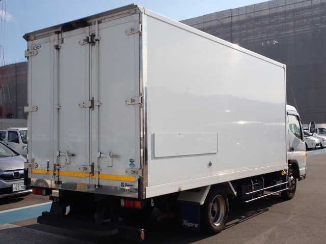 Import and buy MITSUBISHI CANTER 2018 from Japan to Nairobi, Kenya