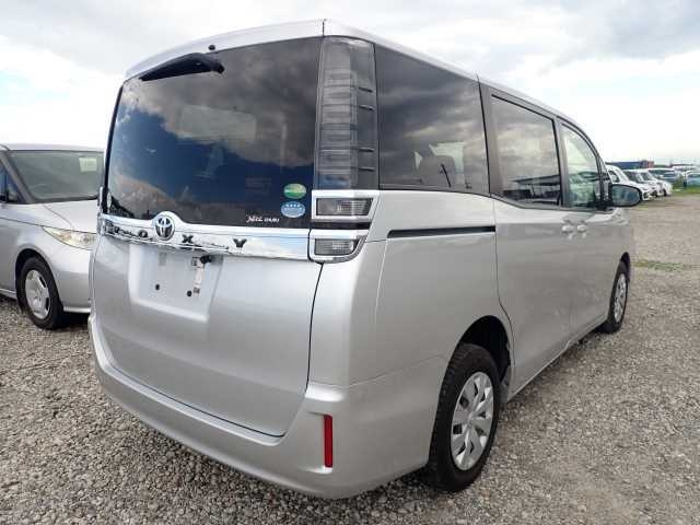 Import and buy TOYOTA VOXY 2018 from Japan to Nairobi, Kenya