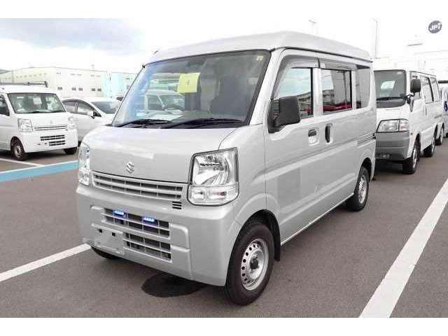 Import and buy SUZUKI EVERY 2018 from Japan to Nairobi, Kenya