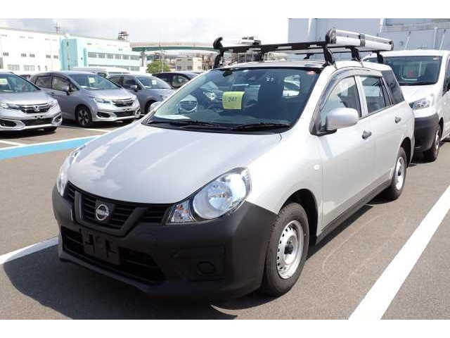 Import and buy NISSAN AD 2022 from Japan to Nairobi, Kenya