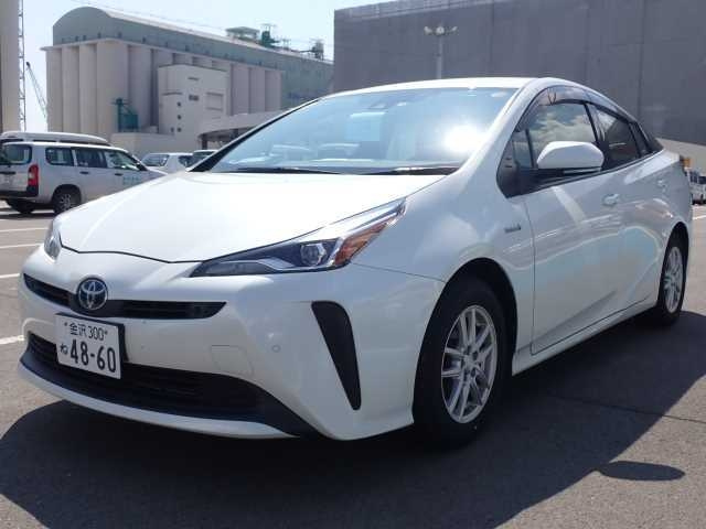 Import and buy TOYOTA PRIUS 2019 from Japan to Nairobi, Kenya