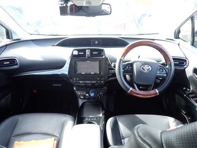 Import and buy TOYOTA PRIUS 2019 from Japan to Nairobi, Kenya