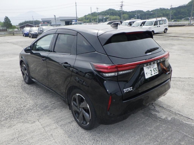 Import and buy NISSAN AURA 2022 from Japan to Nairobi, Kenya