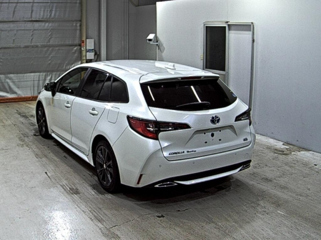 Import and buy TOYOTA COROLLA TOURING 2021 from Japan to Nairobi, Kenya