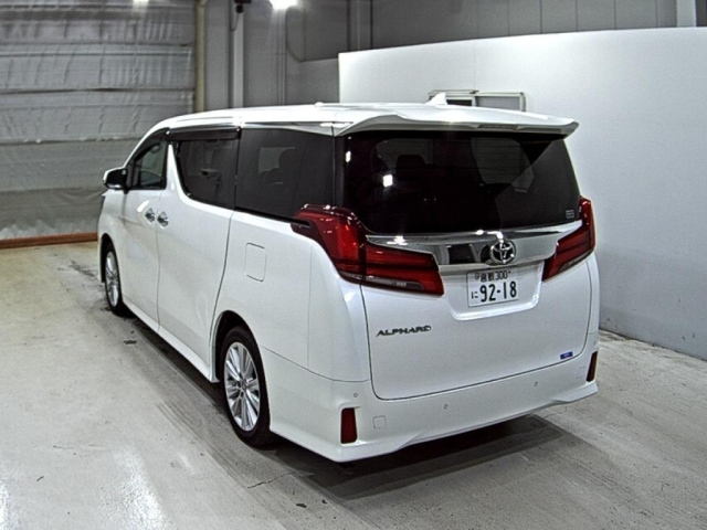 Import and buy TOYOTA ALPHARD 2022 from Japan to Nairobi, Kenya