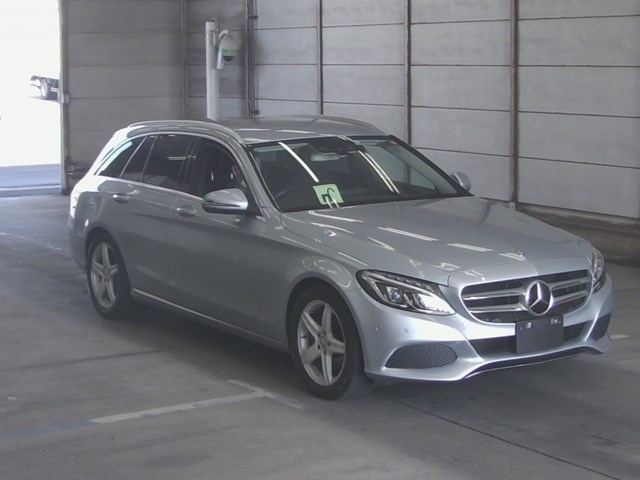 Import and buy MERCEDES BENZ C CLASS 2017 from Japan to Nairobi, Kenya