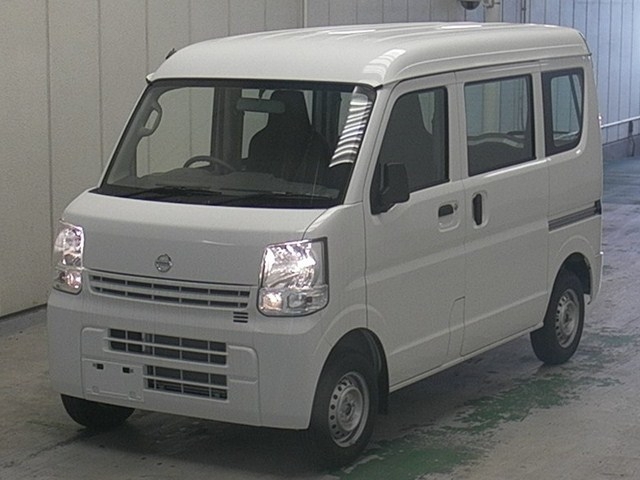 Import and buy NISSAN CLIPPER VAN 2018 from Japan to Nairobi, Kenya