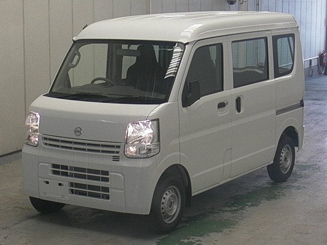 Import and buy NISSAN CLIPPER VAN 2018 from Japan to Nairobi, Kenya