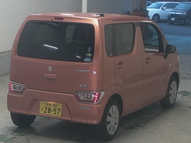 Import and buy SUZUKI WAGON R 2017 from Japan to Nairobi, Kenya