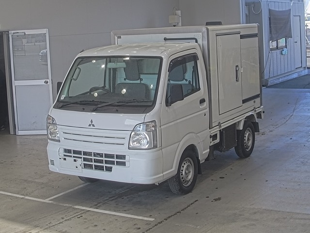 Import and buy MITSUBISHI MITUBISHI 2020 from Japan to Nairobi, Kenya