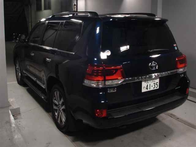 Import and buy TOYOTA LAND CRUISER 2018 from Japan to Nairobi, Kenya