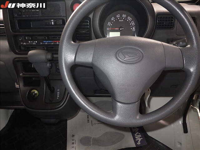 Import and buy DAIHATSU HIJET VAN 2017 from Japan to Nairobi, Kenya