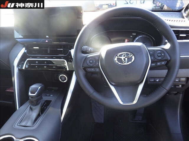 Import and buy TOYOTA HARRIER 2020 from Japan to Nairobi, Kenya