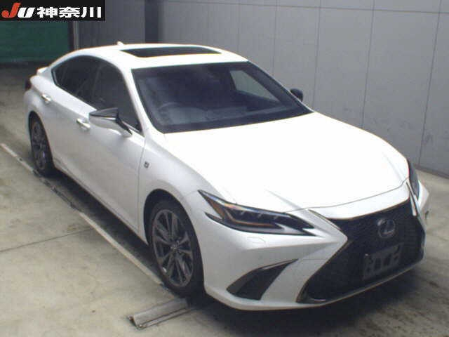 Import and buy LEXUS ES 2018 from Japan to Nairobi, Kenya