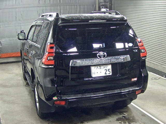 Import and buy TOYOTA LAND CRUISER PRADO 2018 from Japan to Nairobi, Kenya