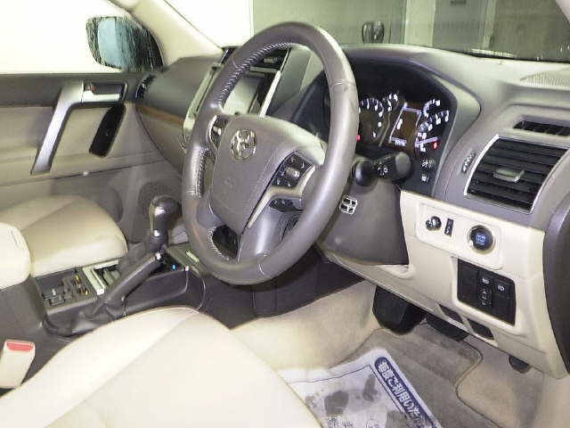 Import and buy TOYOTA LAND CRUISER PRADO 2017 from Japan to Nairobi, Kenya