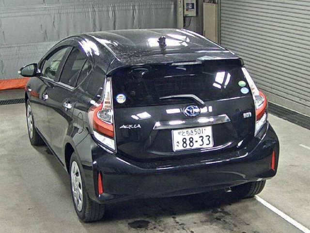 Import and buy TOYOTA AQUA 2018 from Japan to Nairobi, Kenya