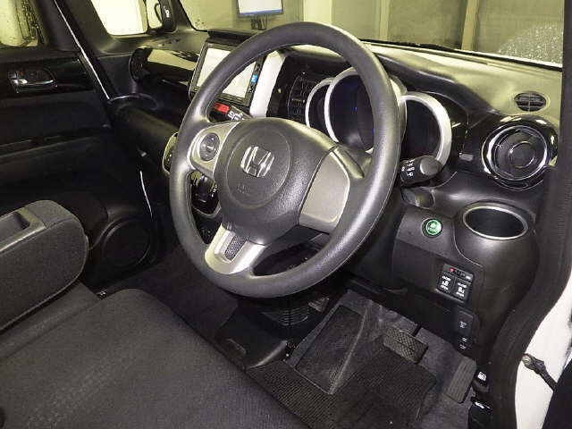 Import and buy HONDA N BOX 2017 from Japan to Nairobi, Kenya