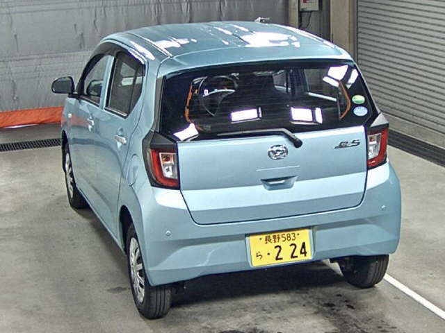 Import and buy DAIHATSU MIRA E S 2017 from Japan to Nairobi, Kenya