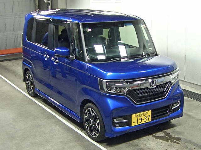 Import and buy HONDA N BOX 2017 from Japan to Nairobi, Kenya