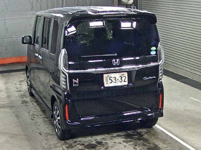 Import and buy HONDA N BOX 2018 from Japan to Nairobi, Kenya