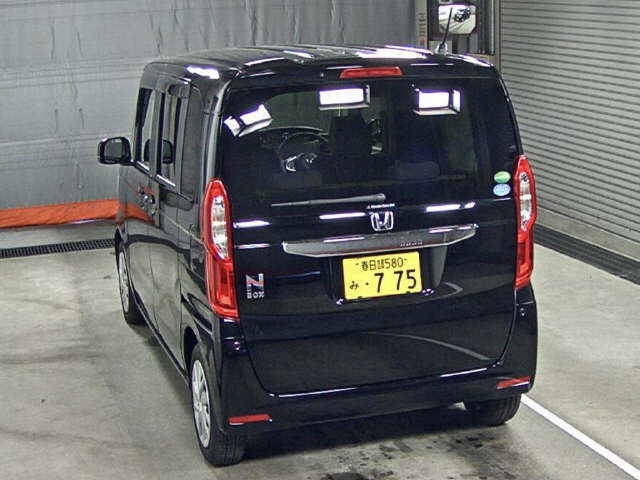 Import and buy HONDA N BOX 2017 from Japan to Nairobi, Kenya