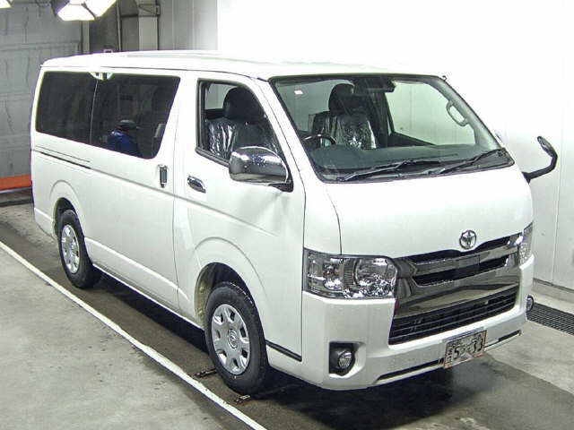 Import and buy TOYOTA HIACE VAN 2018 from Japan to Nairobi, Kenya