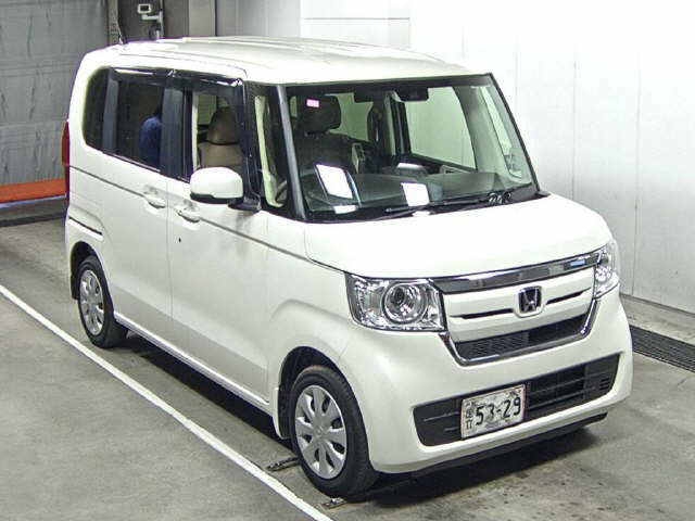 Import and buy HONDA N BOX 2018 from Japan to Nairobi, Kenya