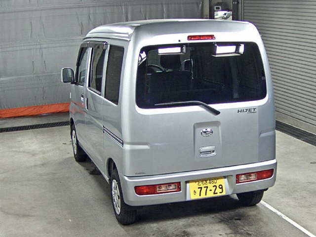 Import and buy DAIHATSU HIJET VAN 2017 from Japan to Nairobi, Kenya