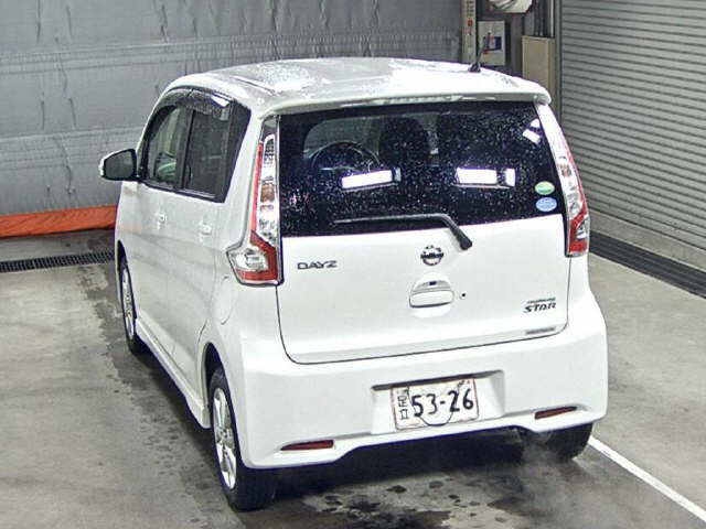 Import and buy NISSAN DAYZ 2018 from Japan to Nairobi, Kenya