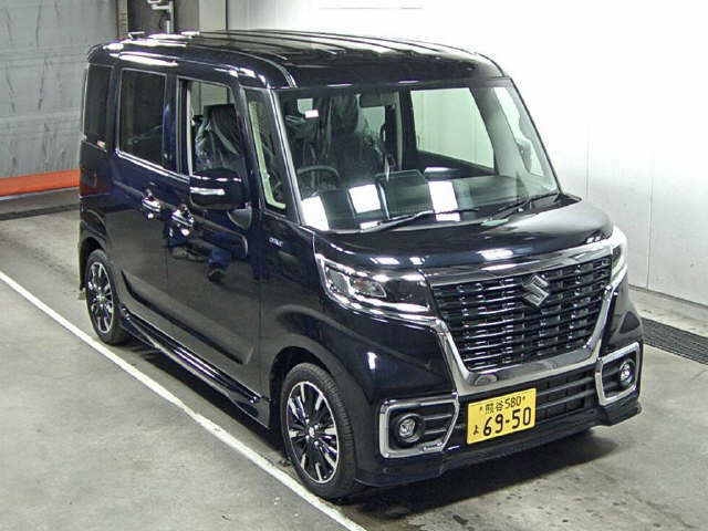 Import and buy SUZUKI SPACIA 2018 from Japan to Nairobi, Kenya