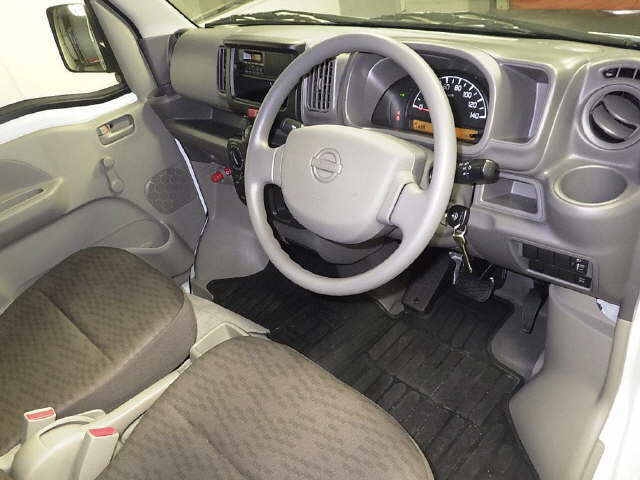 Import and buy NISSAN CLIPPER VAN 2018 from Japan to Nairobi, Kenya