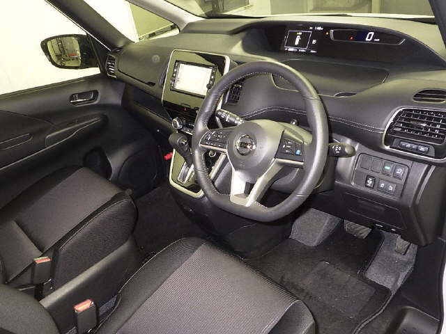 Import and buy NISSAN SERENA 2018 from Japan to Nairobi, Kenya