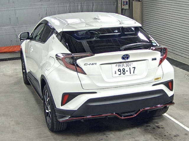 Import and buy TOYOTA C-HR 2017 from Japan to Nairobi, Kenya